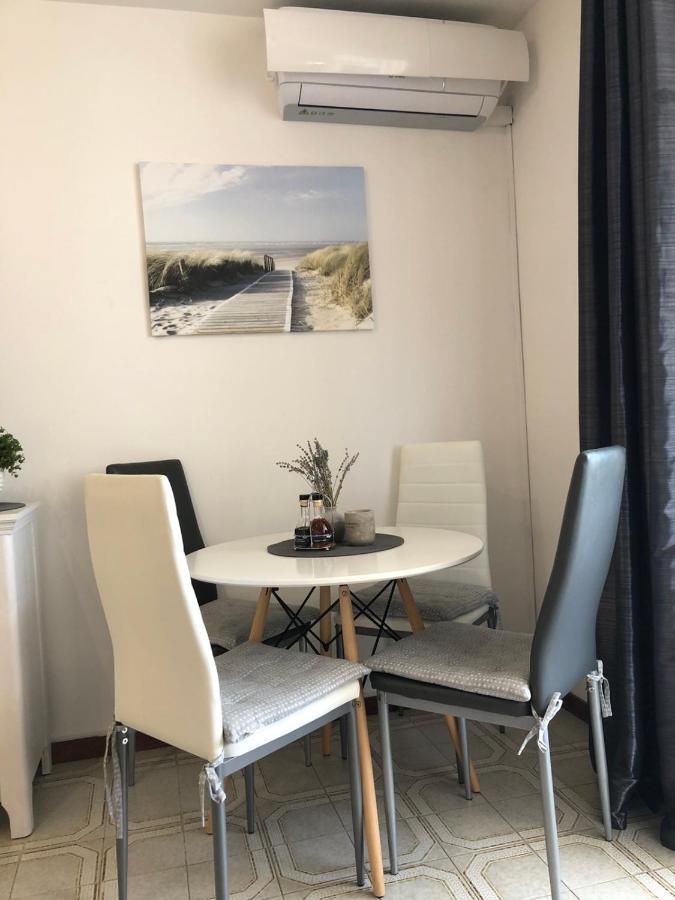 Studio apartma Franca Umago Esterno foto